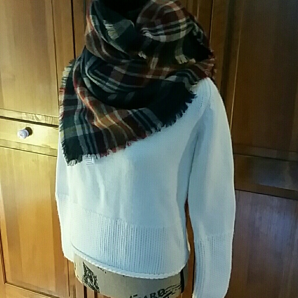 Gap knit sweater